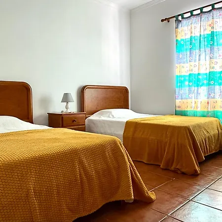 Semesterbostad Casa Do Cisne Porto Santo